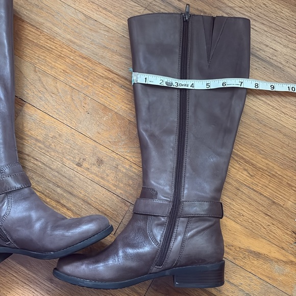 Me Too Leather Boots: 6 1/2 M - Picture 15 of 15